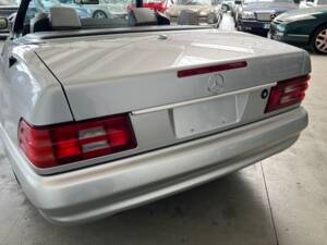 Afbeelding 34/60 van Mercedes-Benz SL 500 &quot;Silver Arrow&quot; (2002)