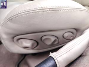 Bild 47/65 von Jaguar XKR (1998)