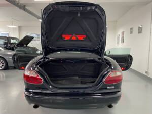 Afbeelding 14/49 van Jaguar XK8 4.2 (2004)