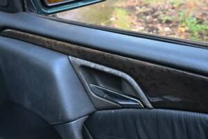 Image 30/50 of Mercedes-Benz E 320 (1998)