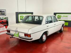 Image 6/46 of Mercedes-Benz 220 D (1972)