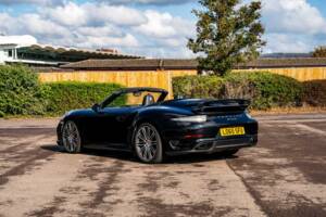 Immagine 8/50 di Porsche 911 Turbo (2015)