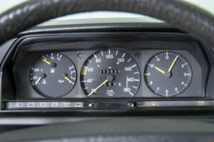 Image 19/50 de Mercedes-Benz 190 D (1986)