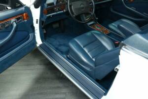 Bild 13/50 von Mercedes-Benz 560 SEC (1988)