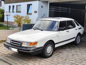 Image 2/20 of Saab 900 2.1 i 16V (1990)