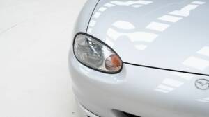 Immagine 10/15 di Mazda MX-5 1.8 (2000)