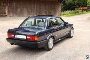 Image 4/82 of BMW 325ix (1989)