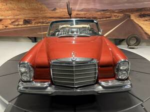 Image 1/49 de Mercedes-Benz 280 SE 3,5 (1971)