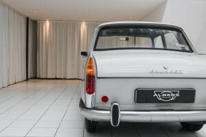Bild 16/18 von Peugeot 404 (1963)