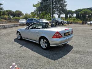 Imagen 3/38 de Mercedes-Benz SLK 200 Kompressor (2002)