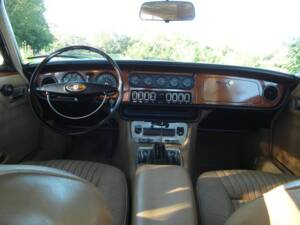 Image 33/52 of Jaguar XJ 6 2.8 (1971)
