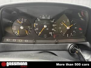 Image 11/15 of Mercedes-Benz 200 (1982)
