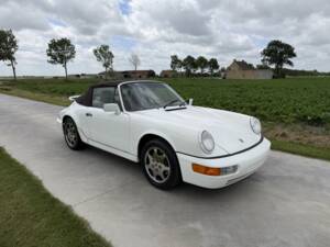 Image 16/62 of Porsche 911 Carrera 2 (1990)