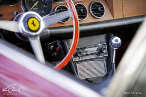 Bild 51/71 von Ferrari 330 GT 2+2 (1966)