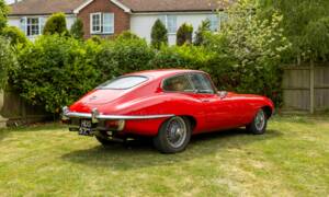 Immagine 2/19 di Jaguar E-Type (1969)