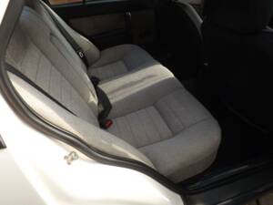 Imagen 31/50 de Alfa Romeo 75 2.0 (1986)