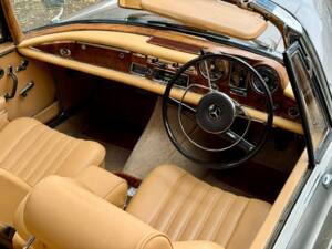 Bild 38/50 von Mercedes-Benz 220 SE b (1966)