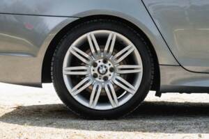 Bild 23/50 von BMW 550i (2006)