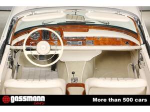 Image 12/15 de Mercedes-Benz 300 SE (1967)
