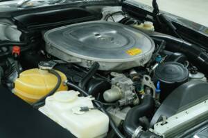 Image 40/50 de Mercedes-Benz 560 SL (1988)