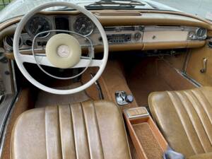 Afbeelding 21/36 van Mercedes-Benz 280 SL (1970)