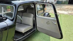 Image 15/48 of Citroën Traction Avant 11 BL (1955)