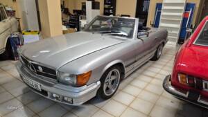 Image 2/17 de Mercedes-Benz 350 SL (1973)