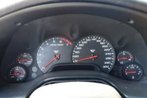 Immagine 18/26 di Chevrolet Corvette (2002)