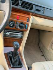 Afbeelding 19/46 van Mercedes-Benz 200 E-16 (1993)