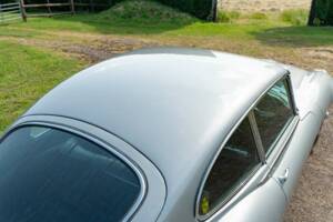 Afbeelding 13/50 van Jaguar E-Type V12 (2+2) (1973)