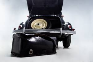 Immagine 33/35 di Citroën Traction Avant 11 légère (1955)