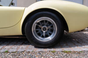 Bild 51/51 von AC Cobra 289 (1999)