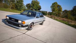 Image 19/94 de Audi 80 CD 5S (1982)