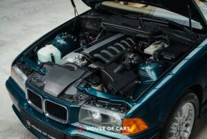 Immagine 12/24 di BMW 320i (1995)
