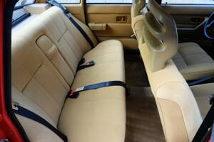 Image 24/75 de Volvo 240 (1986)