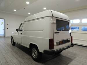 Image 3/15 of Renault R 4 F6 (1984)