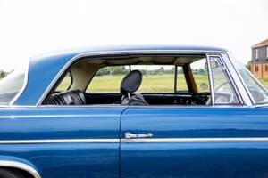 Afbeelding 18/62 van Mercedes-Benz 300 SE (1965)