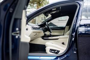 Bild 40/46 von BMW 740d xDrive (2022)