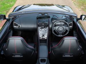 Immagine 4/72 di Aston Martin Vanquish Volante (2016)