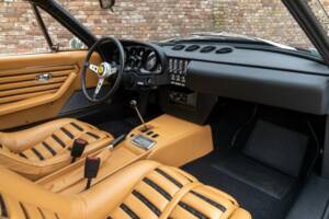 Image 46/50 de Ferrari 365 GTB/4 Daytona (1974)