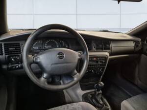 Bild 11/14 von Opel Vectra 1,6 (1996)