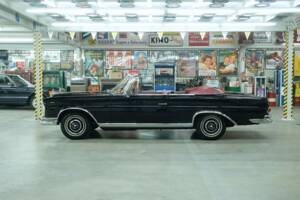 Image 7/50 of Mercedes-Benz 220 SE b (1963)