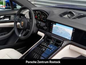 Bild 23/33 von Porsche Panamera 4 E-Hybrid (1900)