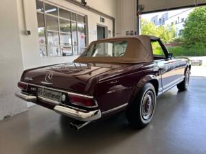 Image 8/40 de Mercedes-Benz 280 SL (1968)