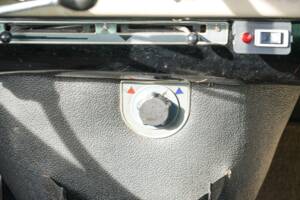 Image 22/43 of Citroën ID 19 Break (1967)