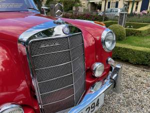 Immagine 17/25 di Mercedes-Benz 220 S Cabriolet (1959)