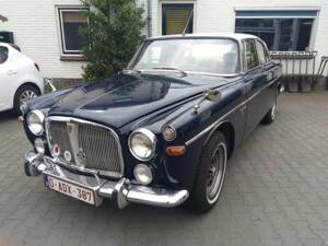 Image 25/28 of Rover 3.5 Litre Coupe (1973)