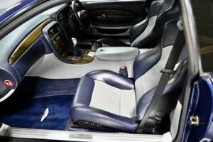 Image 42/50 of Aston Martin DB 7 GT (2004)