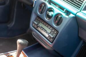 Bild 9/69 von Mercedes-Benz 190 E (1988)