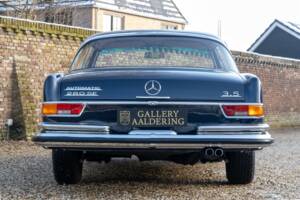 Bild 50/50 von Mercedes-Benz 280 SE 3,5 (1970)